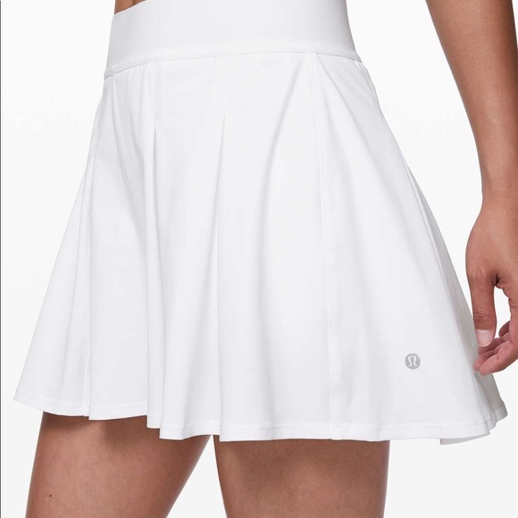 BNWOT Lululemon Tennis Time Skirt 15" - Picture 3 of 6